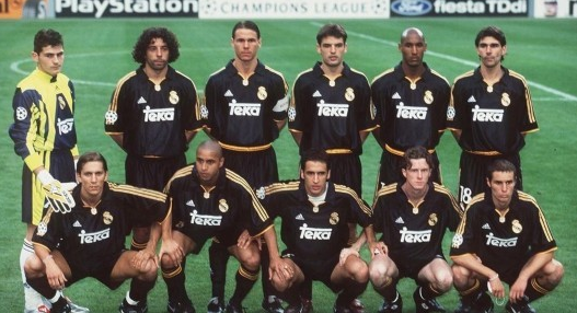 决裂！萨拉赫效仿C罗，炮轰媒体诬陷，主帅被控制，叫板球队高层（摊牌！萨拉赫学C罗怒怼媒体造谣，主帅受制，硬刚俱乐部高层）