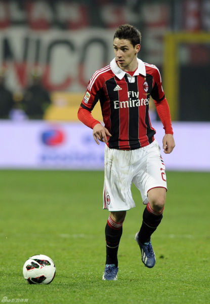 友谊赛米兰2-3维尔图斯恩泰拉，普利希奇、博尔萨尼破门（热身赛米兰2-3不敌维尔图斯恩泰拉：普利希奇、博尔萨尼建功）