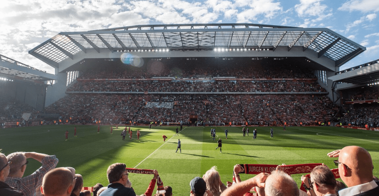 澳超半场：双方后防线均表现出色，惠灵顿凤凰暂0-0喷气机（澳超半场：双方防线稳固，惠灵顿凤凰与喷气机暂0-0）