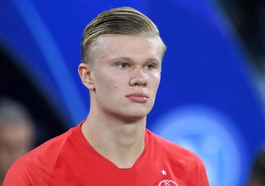 足球中超球队超级外援状态火爆，8场10球（中超超级外援火力全开：8战斩获10球）