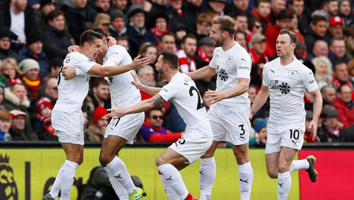 罗欣棫展现中国女篮精气神（罗欣棫彰显中国女篮拼搏精神）