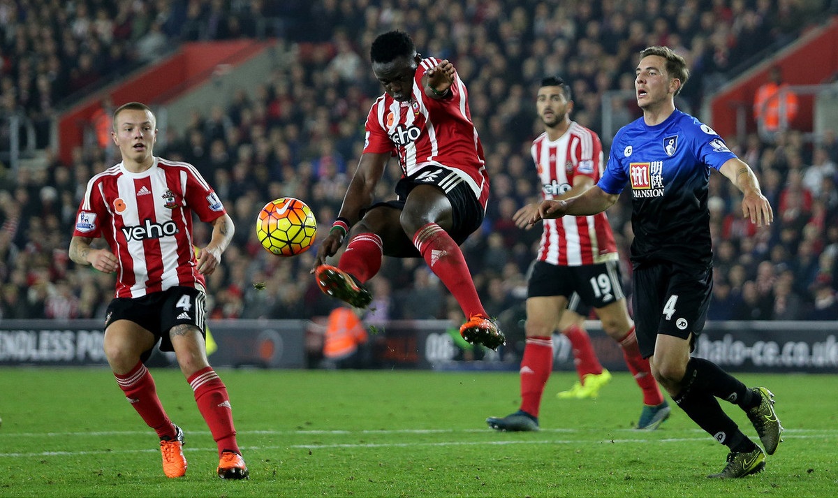 法媒：姆巴佩要求冻结大巴黎账户被驳回，被判罚款3000欧元（法媒称姆巴佩冻结巴黎圣日耳曼账户申请遭拒，并被罚款3000欧元）