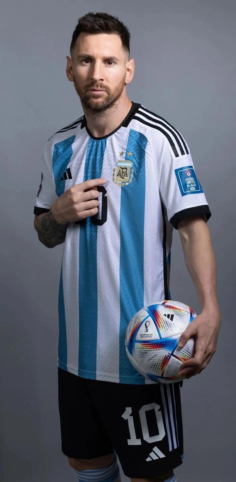 胡梅尔斯：按照目前的中卫市场，施洛特贝克有很多的机会（胡梅尔斯：以当下中卫行情，施洛特贝克机会颇多）