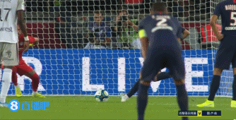 王哲林17分 CBA俱乐部杯上海男篮111-72战胜四川 杜智博23分