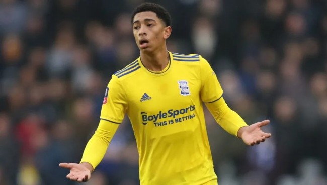 图片报：奥利塞在上轮赛后接受小型眼部手术，连续两天缺席训练（图片报：奥利塞赛后接受眼部小手术，已连续两天缺席训练）