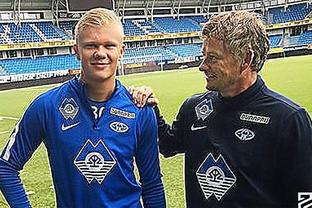 贝恩&卡特半场合计12中2，魔术主场落后背靠背马刺的9分（贝恩卡特半场合计12投仅2中，魔术主场落后背靠背马刺9分）