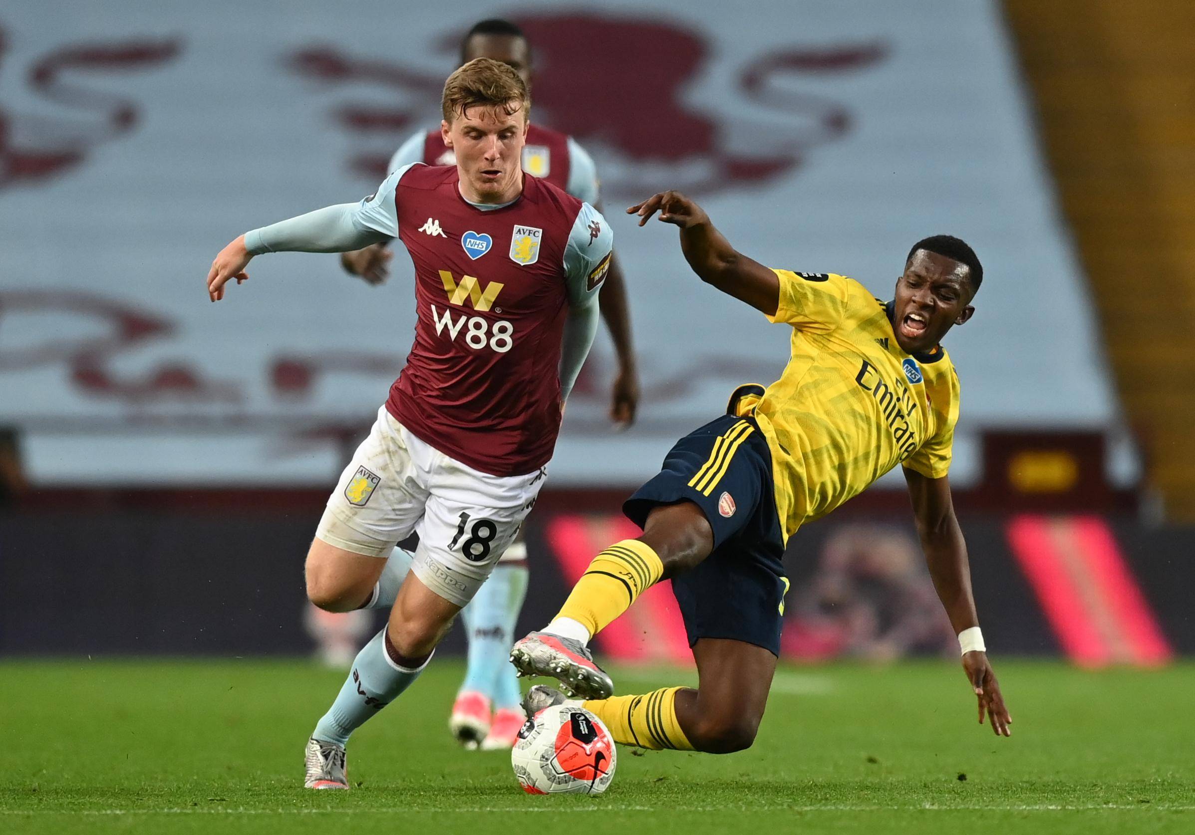 罗马诺：去年冬窗曼联引进埃德松未果，现在他已经大降价了（罗马诺：曼联去年冬窗引进埃德松未成，如今其身价已大幅下调）