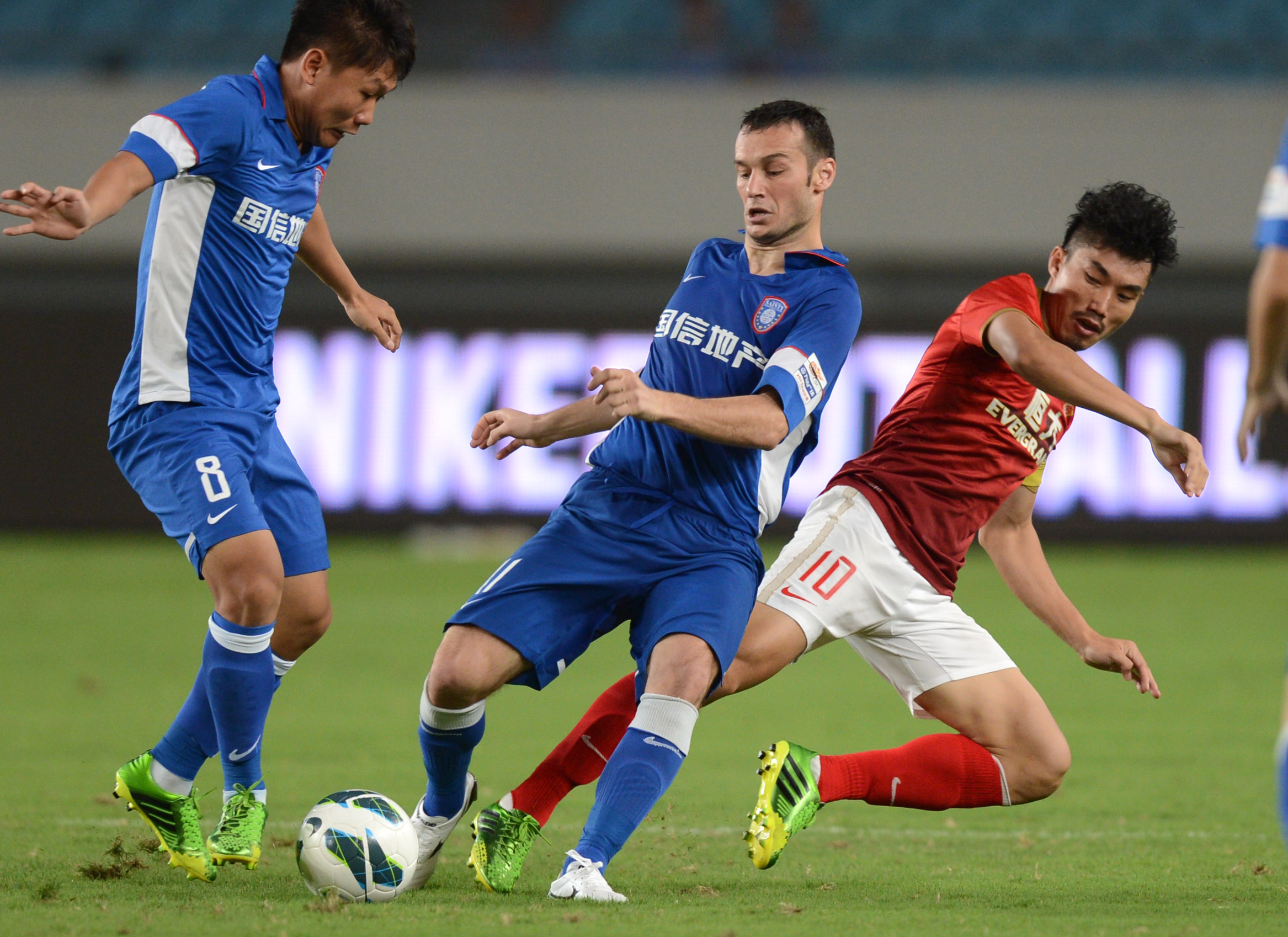 米体：对阵卡利亚里将成为弗格森的最后机会，否则将被退货（米体：弗格森对阵卡利亚里迎生死战，若表现不佳恐遭退货）