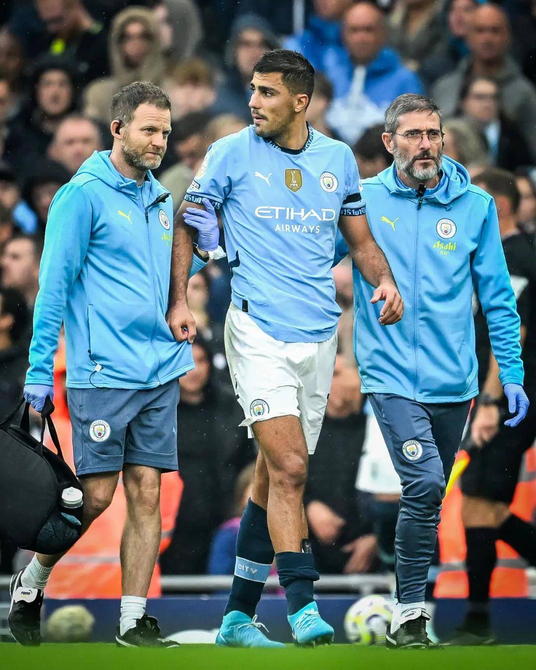 巴萨2比1逆转法兰克福首胜对手（巴萨2比1逆转法兰克福，收获对阵该队首胜）