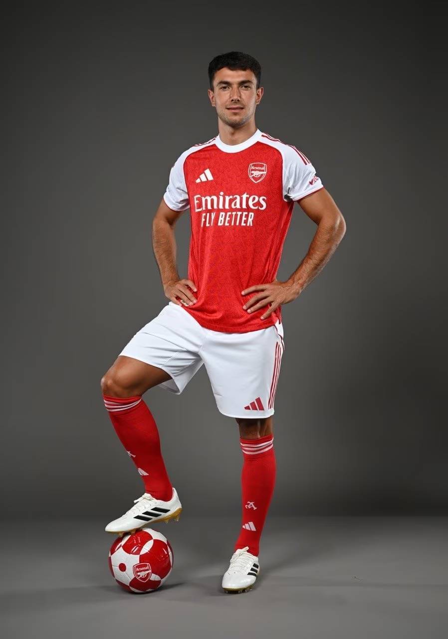 日本足协官方：铃木彩艳因伤缺席本月名单，野泽大志替补入选（日本足协宣布：铃木彩艳因伤无缘本月名单，野泽大志递补入选）