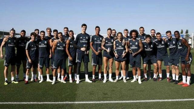 白宫官员：给川普颁和平奖是FIFA的提议；球迷应合法赴美观赛（白宫官员称：向川普颁和平奖为FIFA建议，呼吁球迷依法赴美观赛）