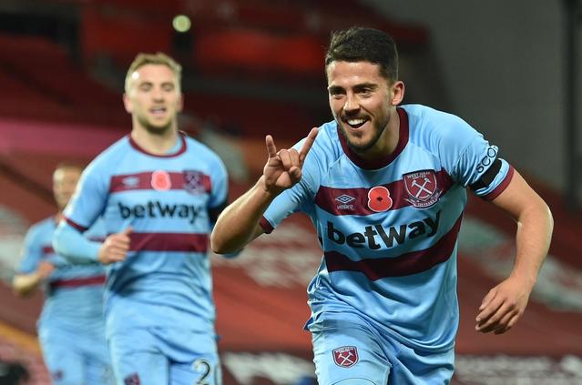 球迷刚骂完，下一秒就闭嘴了（球迷才刚开骂，转瞬哑火）