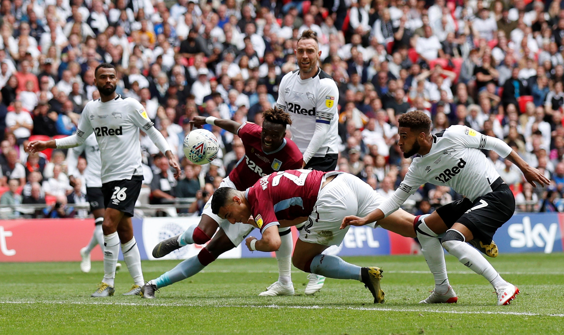 法国队11月大名单：姆巴佩领衔，坎特、谢尔基在列（法国队公布11月名单：姆巴佩领衔，坎特、谢尔基入选）