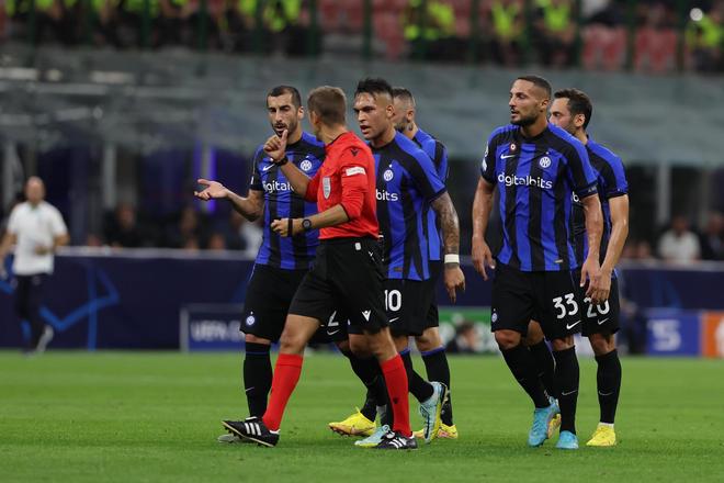 库尔图瓦：“我们是人，我们是人类。看看阿劳霍发生了什么”