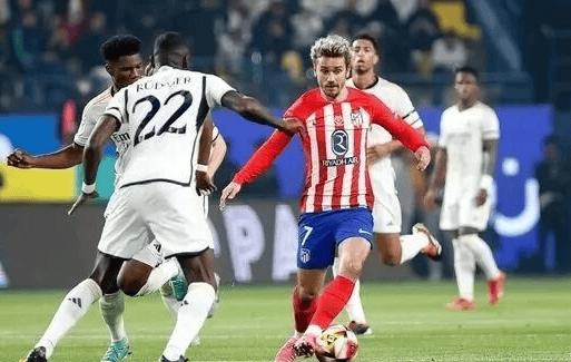 斯基拉：一家沙特俱乐部准备报价吉拉西，年薪约2000万欧