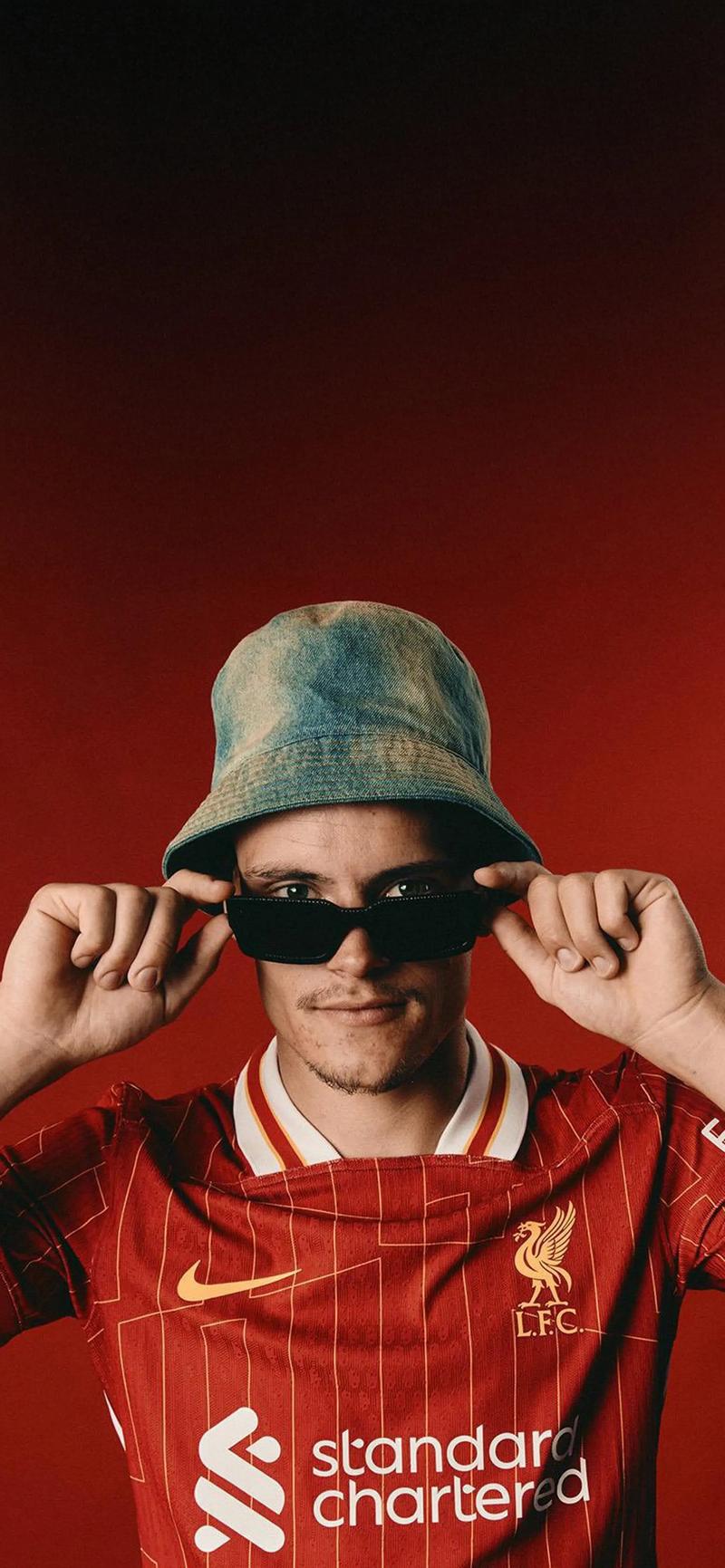 甘锐：主教练反复强调亚冠一定要拼，韦世豪也冒着风险上场了（甘锐：主帅一再要求为亚冠拼尽全力，韦世豪带伤冒险出战）