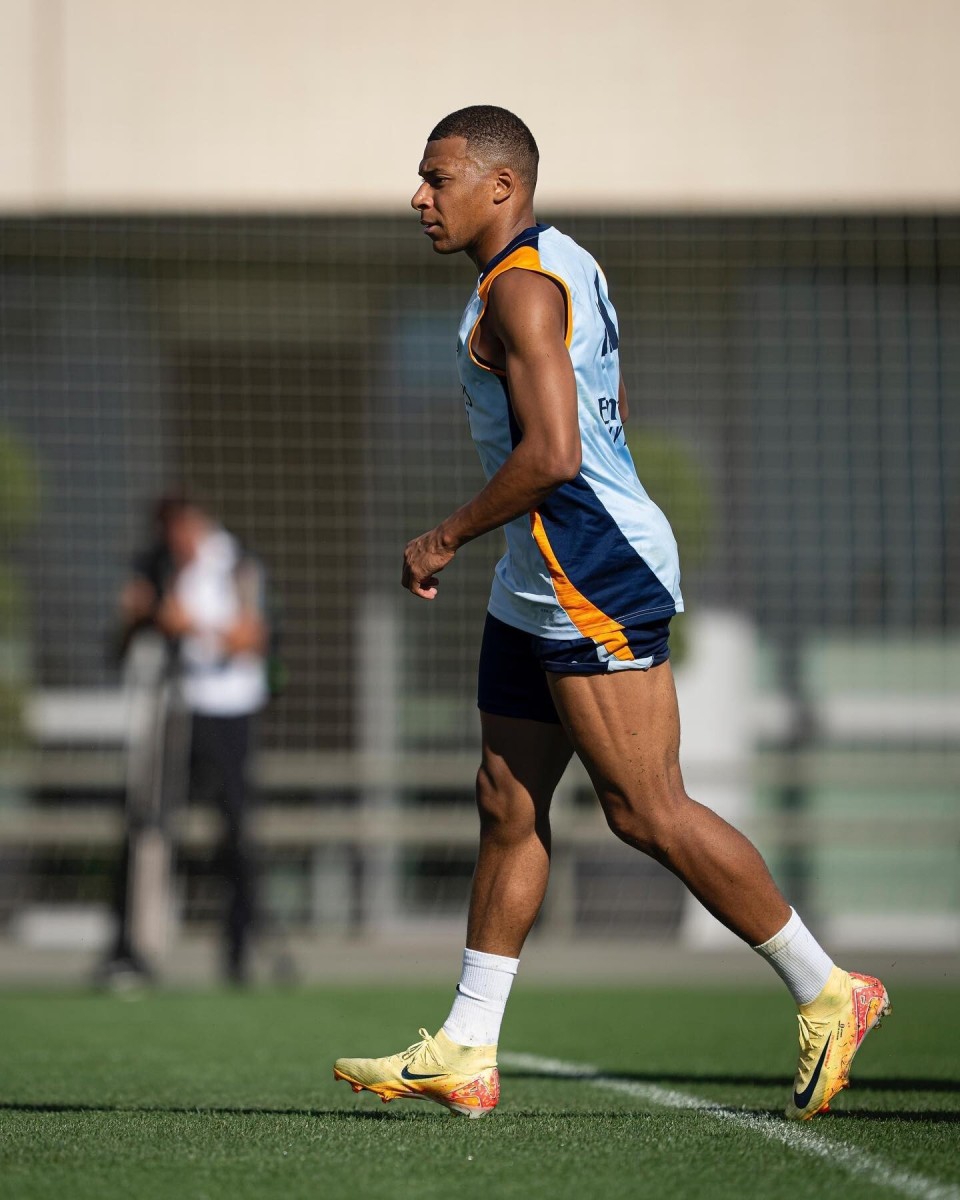 德甲半场：莱默尔破门，纳尔泰进球被吹，拜仁1-0斯图加特（半场战报：莱默尔建功，纳尔泰进球被判无效，拜仁1-0领先斯图加特）